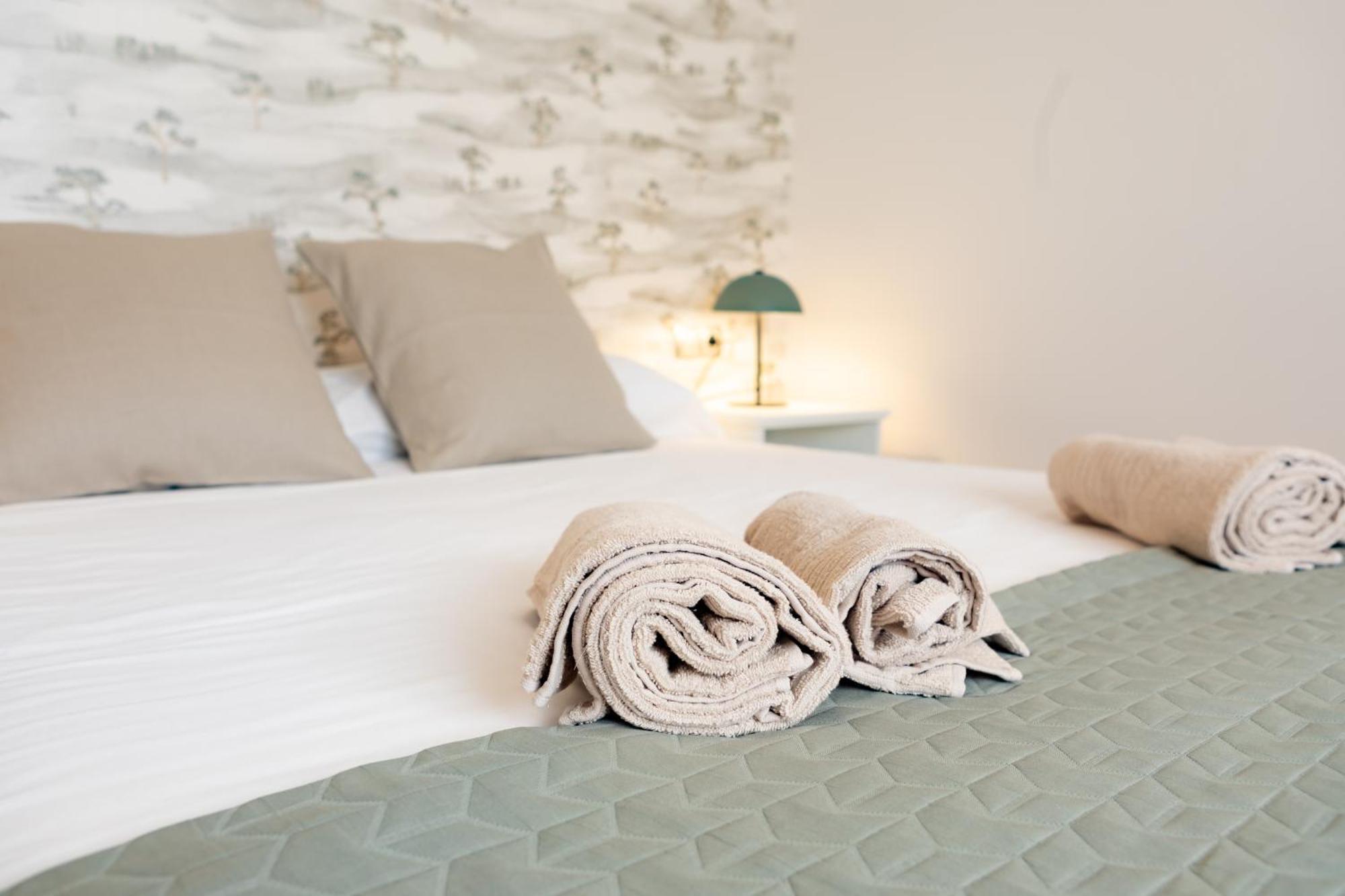 Teatro Suites Malaga City Flat Экстерьер фото