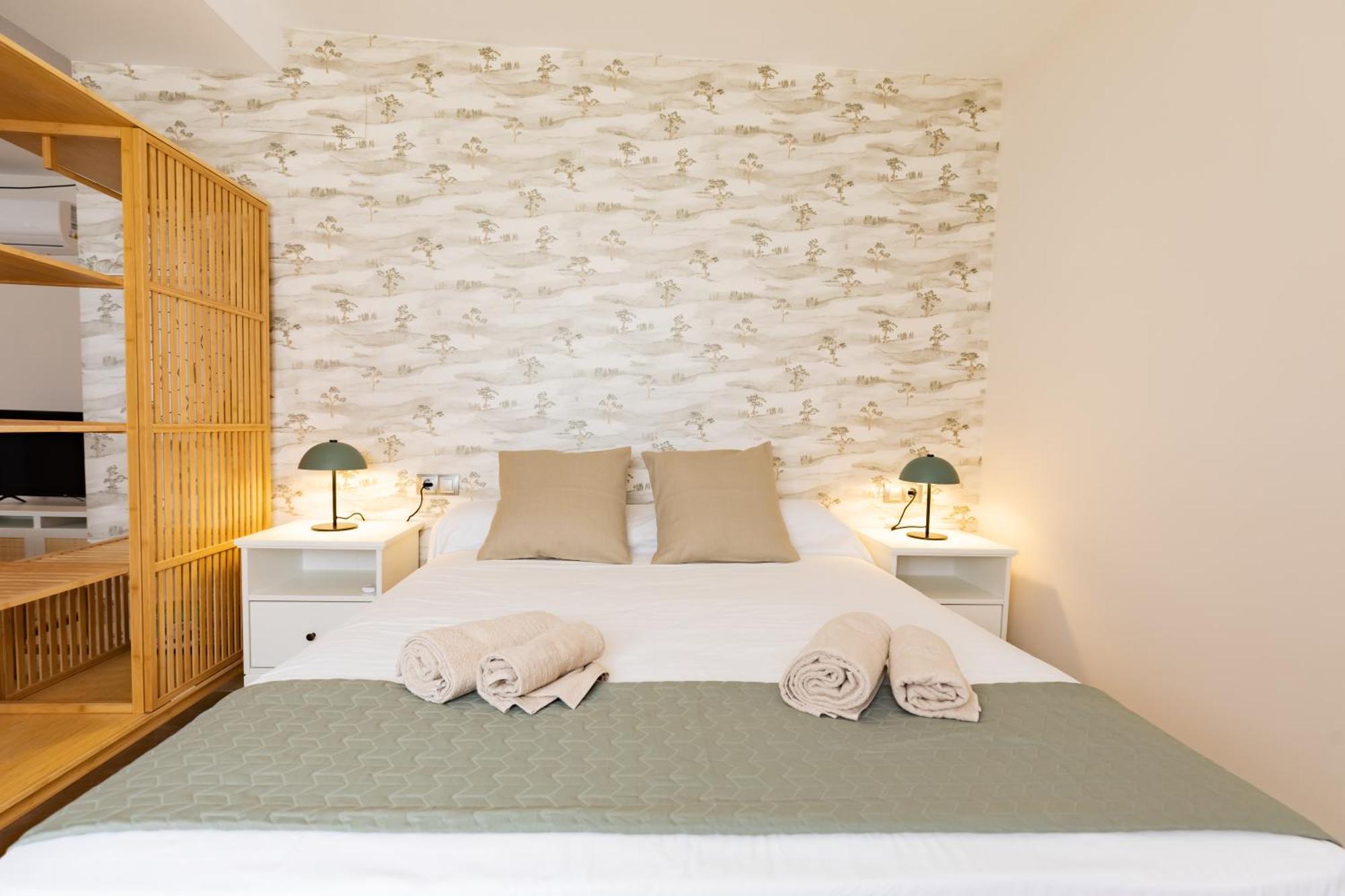 Teatro Suites Malaga City Flat Экстерьер фото